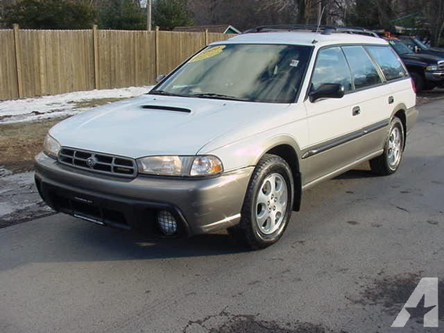 Subaru Outback 1999 photo - 3