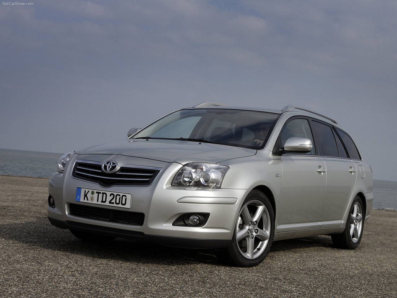 Toyota Avensis Wagon 2010 Review, Amazing Pictures and