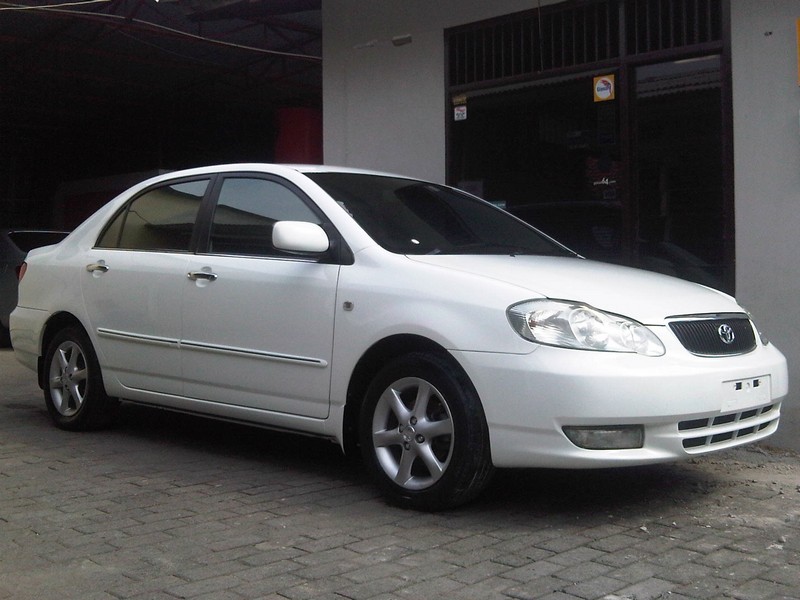 Toyota Corolla Altis 2003 Review, Amazing Pictures and