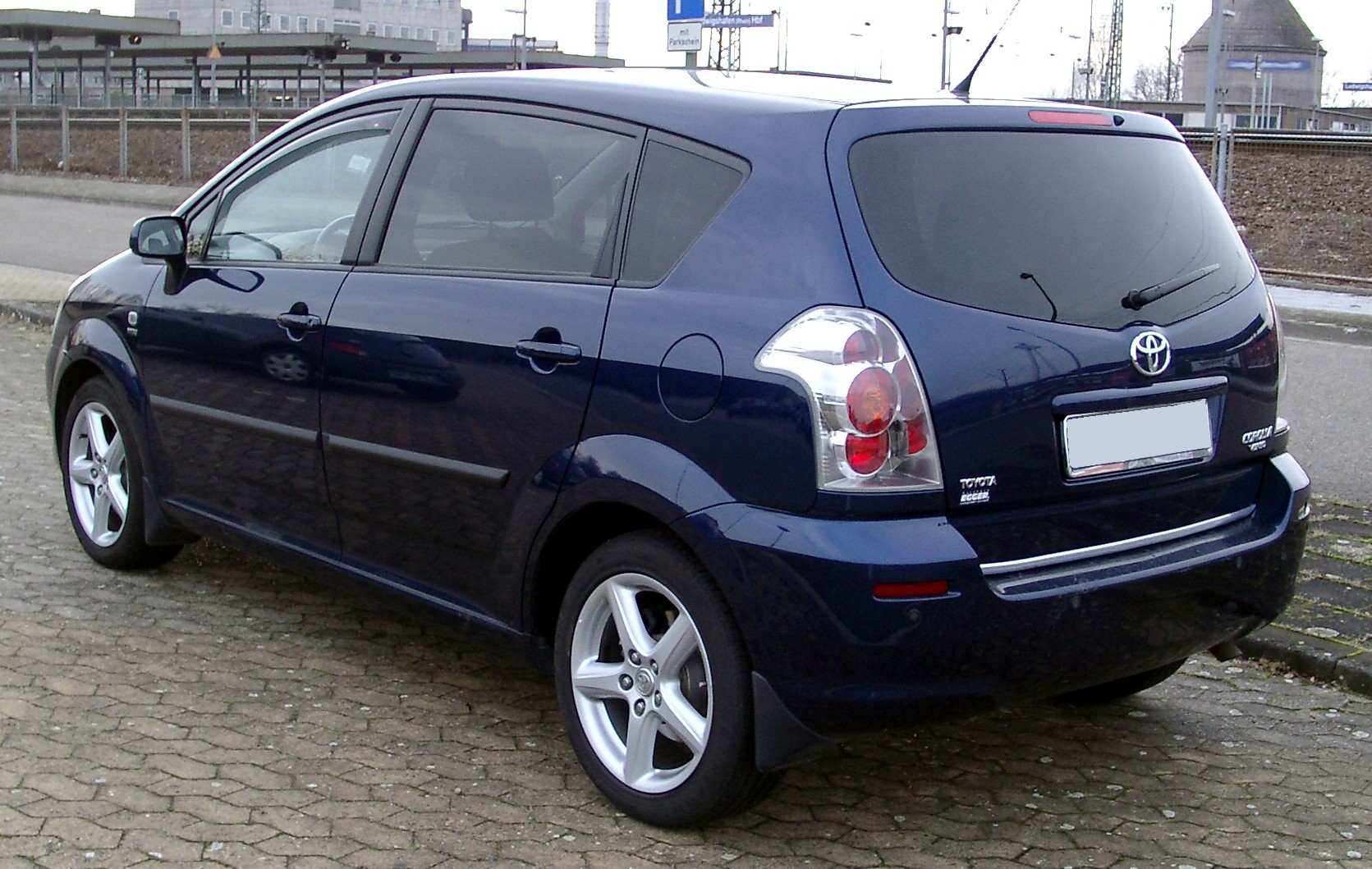 Toyota corolla verso 2005 photo - 1