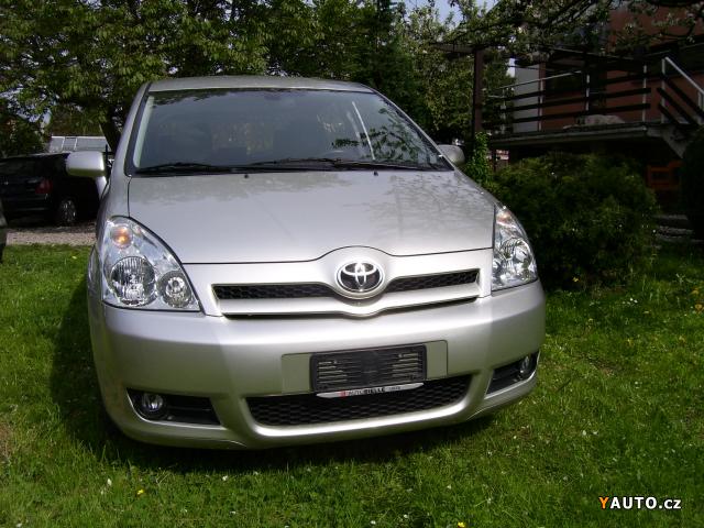 Toyota corolla verso 2011 photo - 2