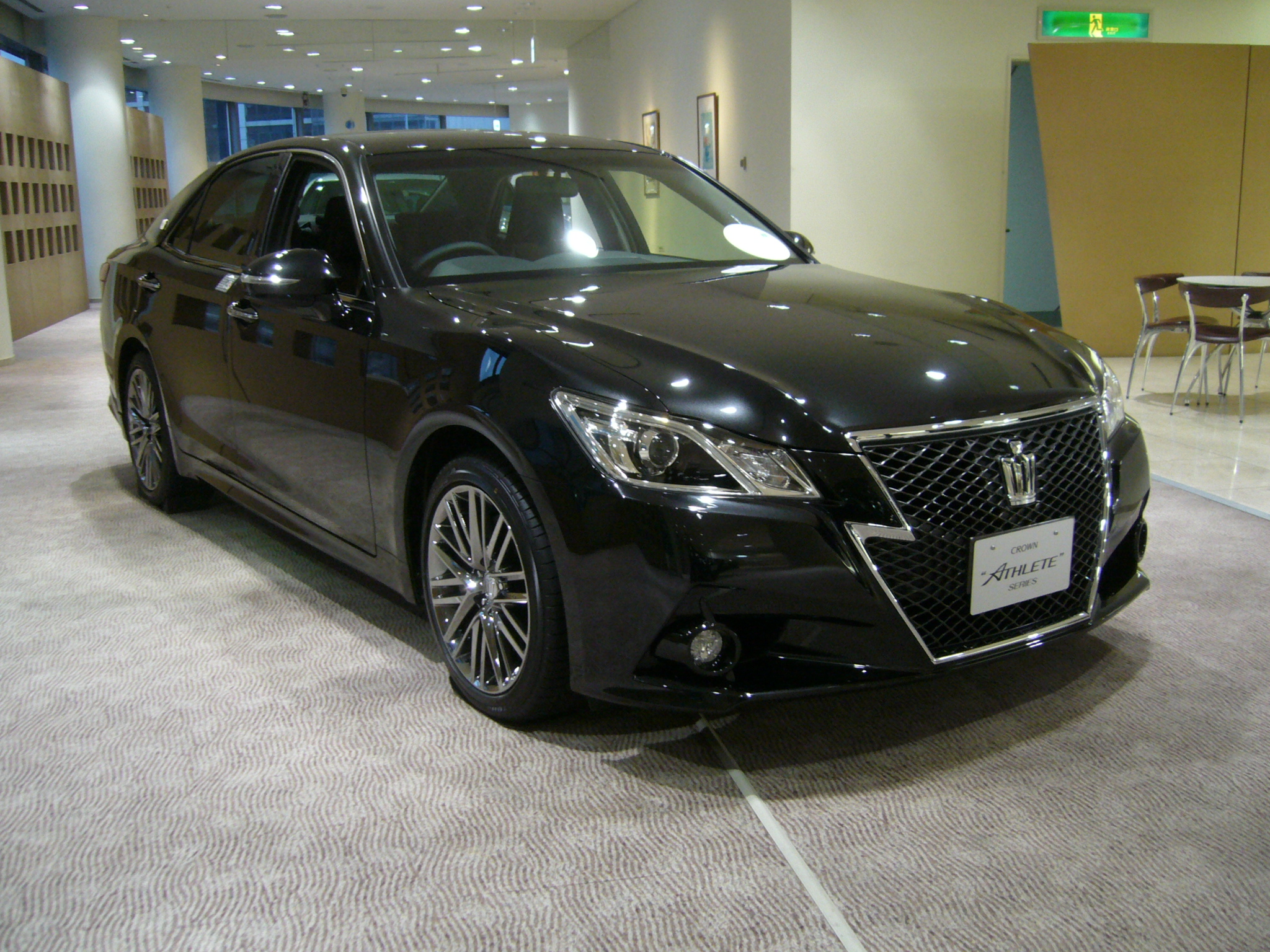 Toyota Crown Athlete 2014: Review, Amazing Pictures and Images – Look
