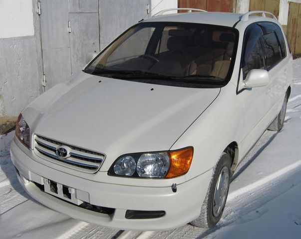 Toyota Ipsum 1998 photo - 5
