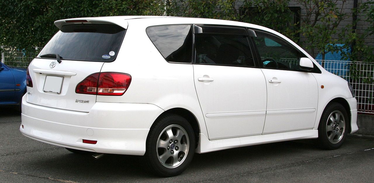 Toyota Ipsum 2001 photo - 2