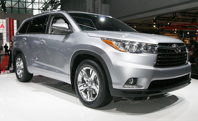 Toyota Kluger 2015 photo - 5