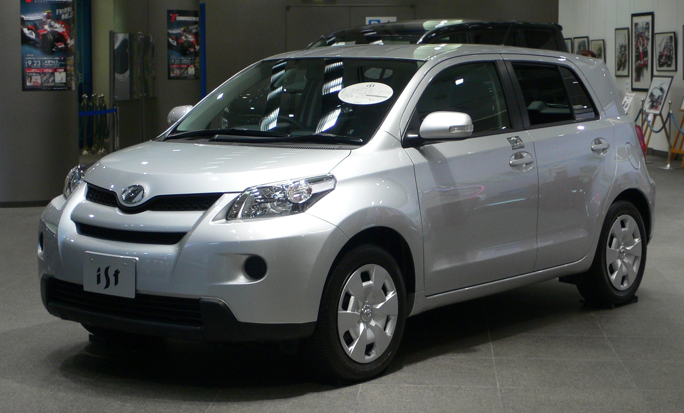 Toyota Porte 2014 photo - 2