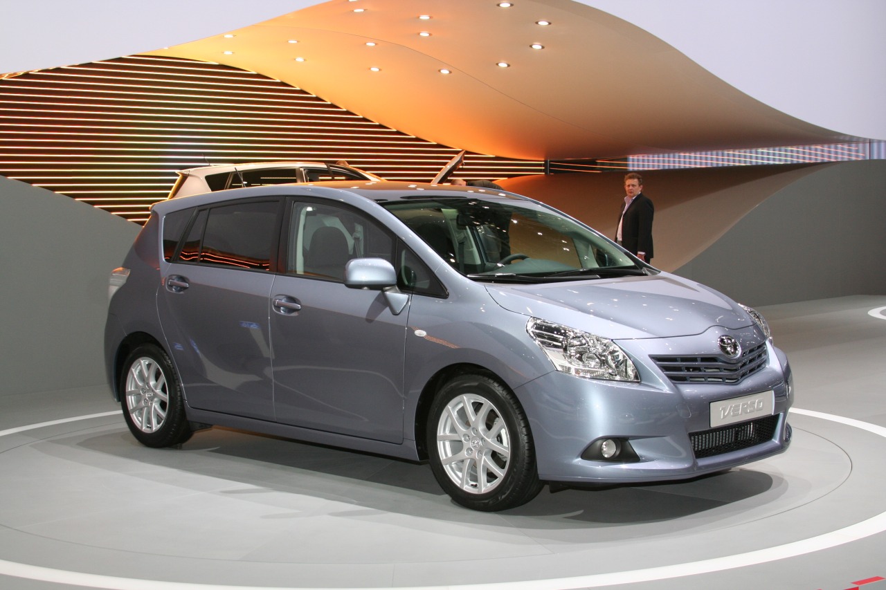 Toyota Verso 2009 Review, Amazing Pictures and Images