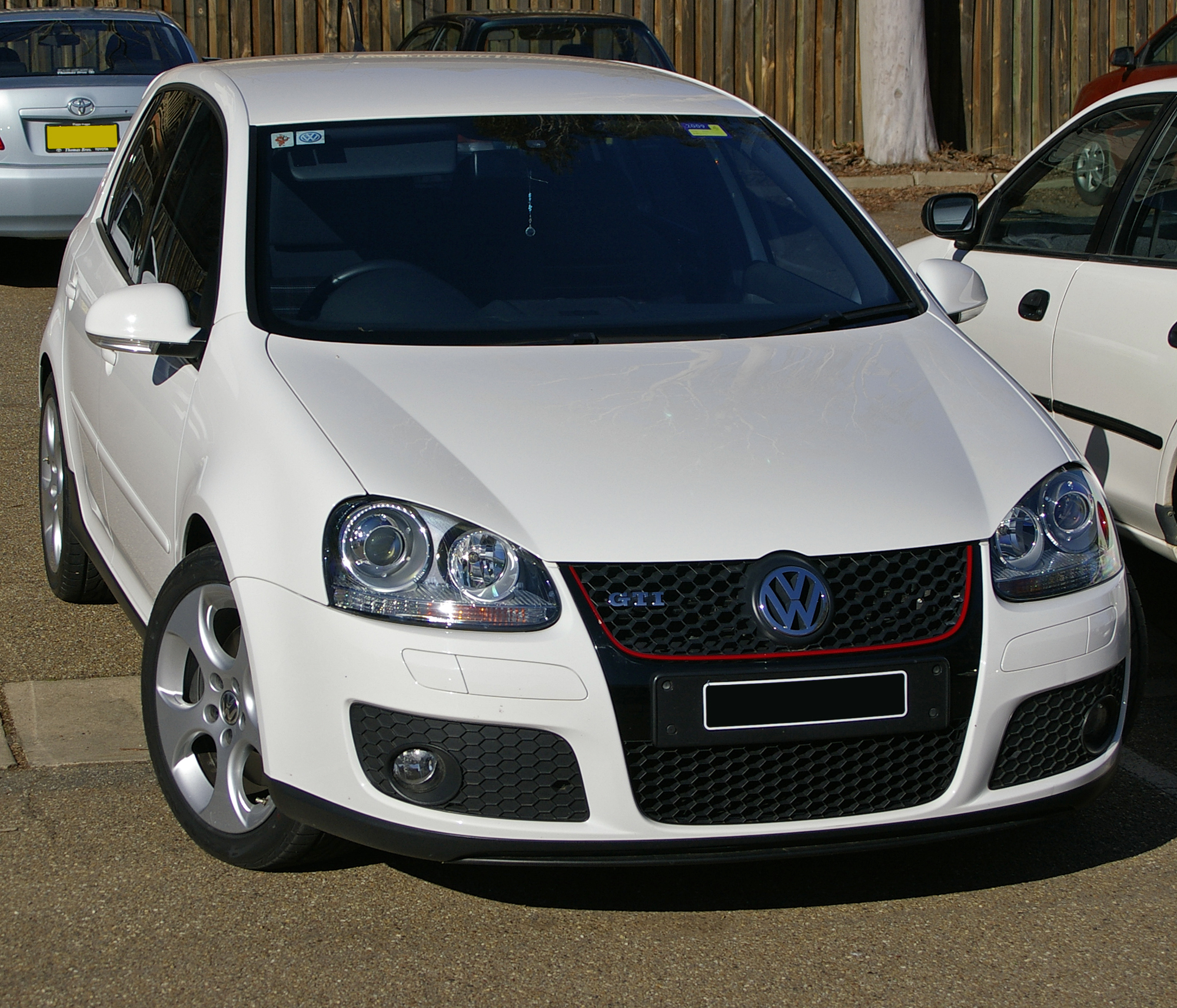 Volkswagen Golf GTI 2000 Review, Amazing Pictures and