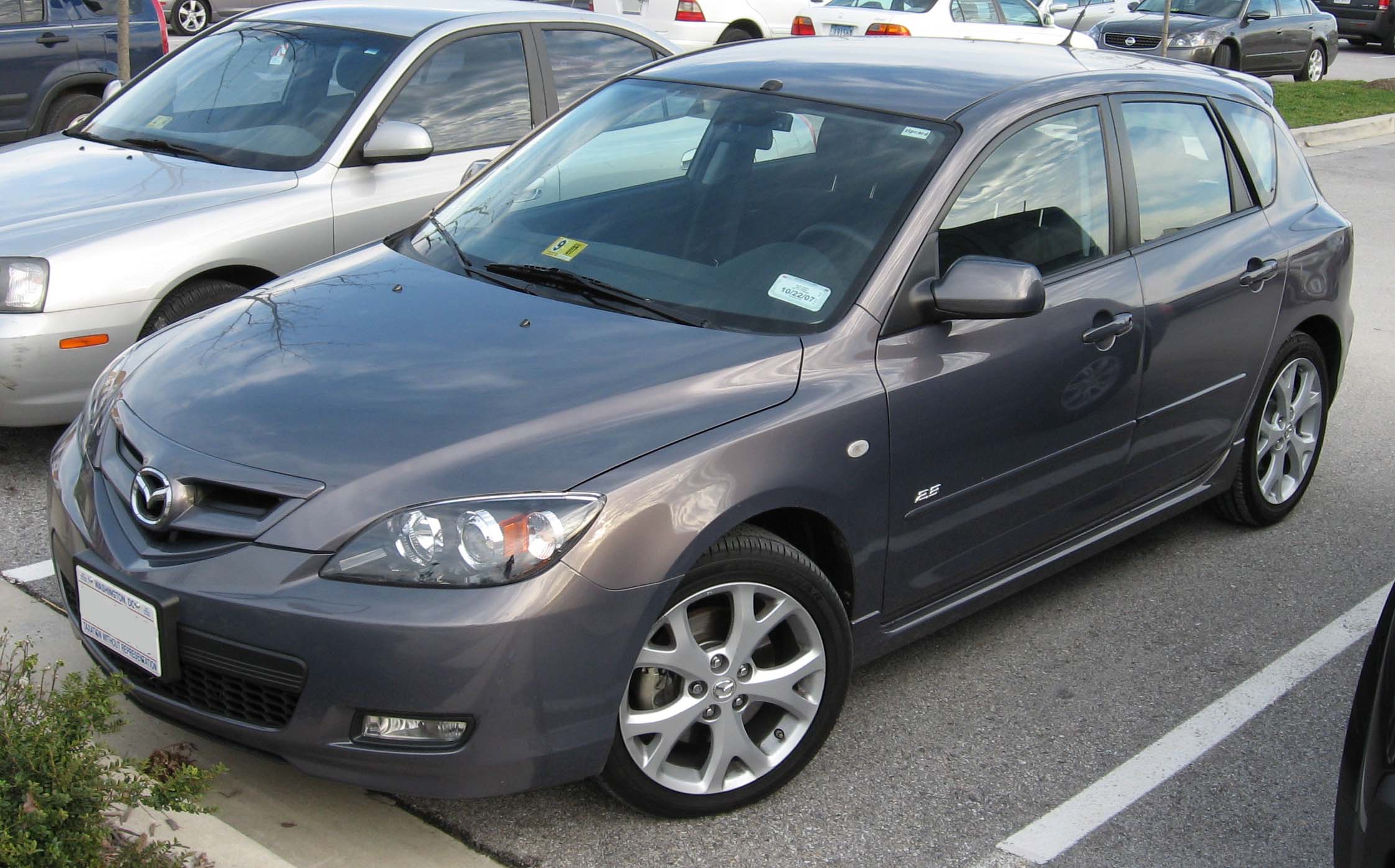 Mazda 3 2002 photo - 3