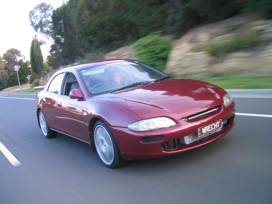 Mazda Astina 2003 photo - 5