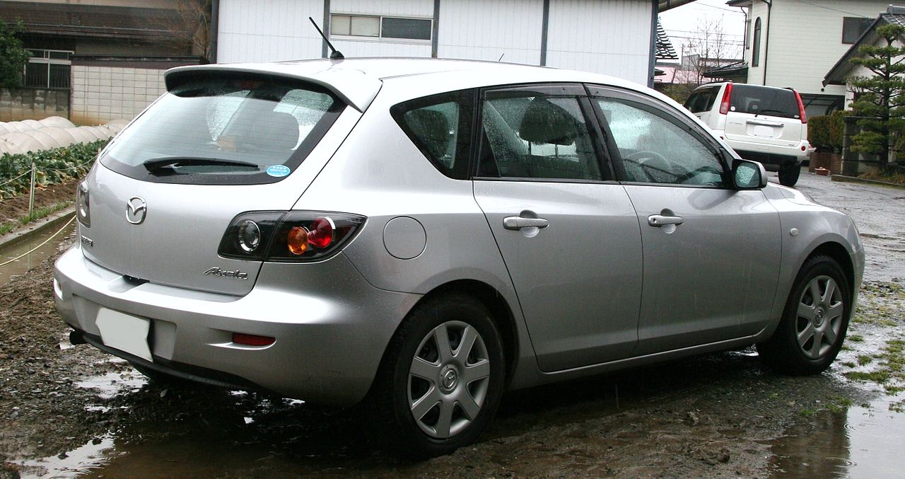 Mazda axela 2003 photo - 3