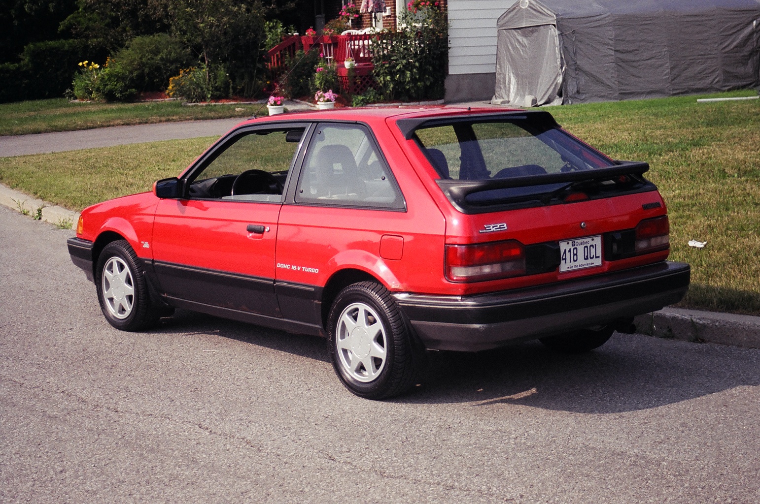 Mazda Capella 1990 photo - 2