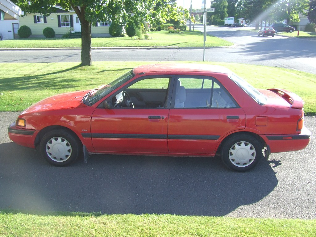 Mazda Capella 1994 photo - 3